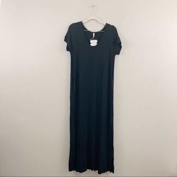 Black Jersey V-Neck Side Slitted Maxi Dress - Picture 4 of 8